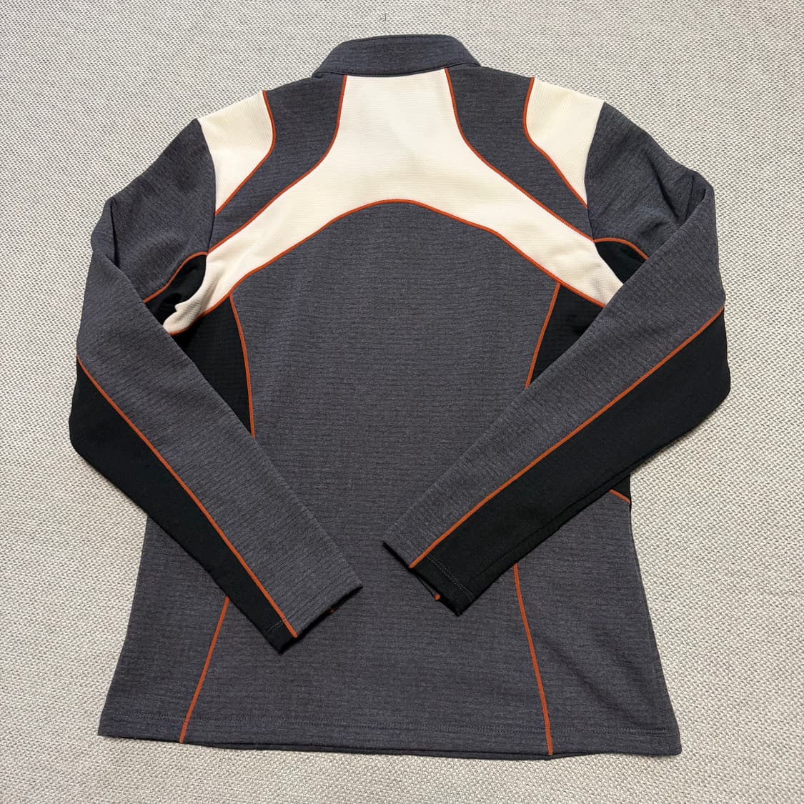 몽벨 기능성 기모 반집업 등산 티셔츠 상품이미지5