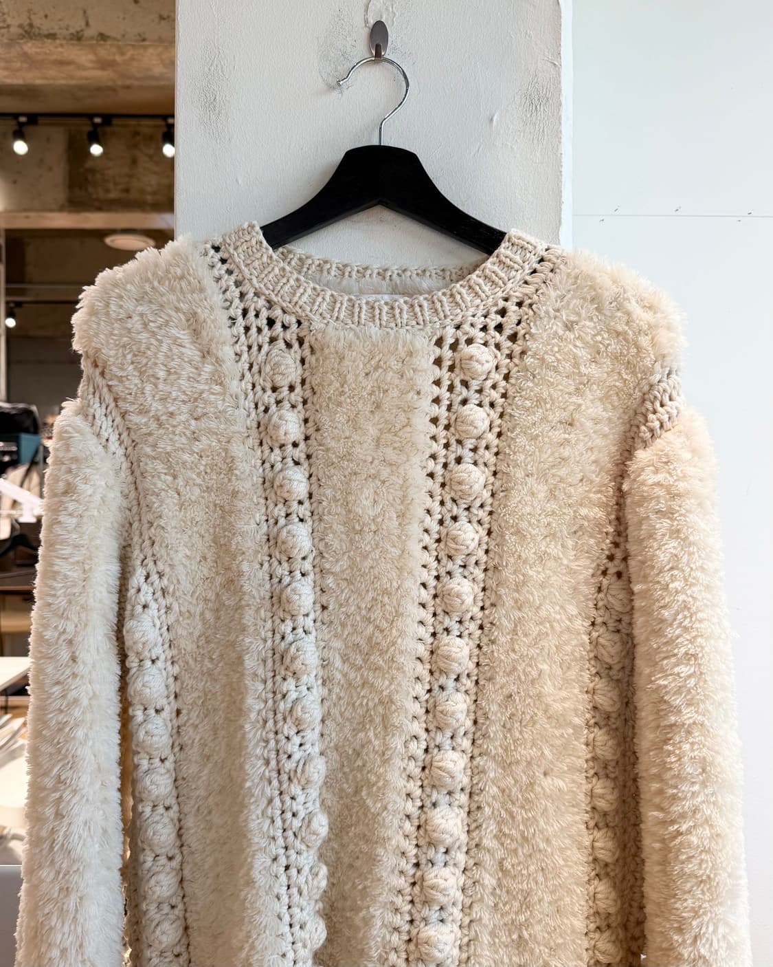 끌로에 아이보리 케이블 레인울 니트  상품이미지3