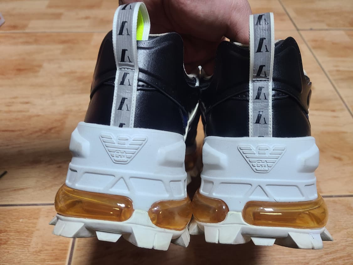 엠포리오 알마니 정품 청키 스니커즈 260 상품이미지9