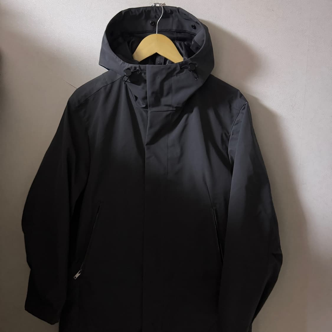 띠어리 남성 테크후드 점퍼 S (남성 100-슬림 105) 상품이미지4