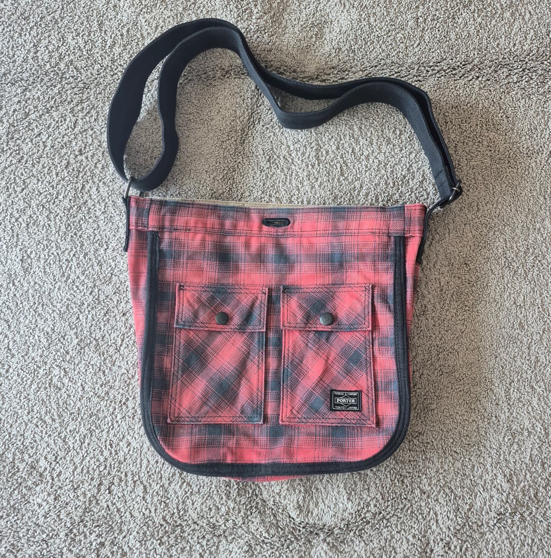 요시다포터 체크 리퍼시블 숄더백 상품이미지1