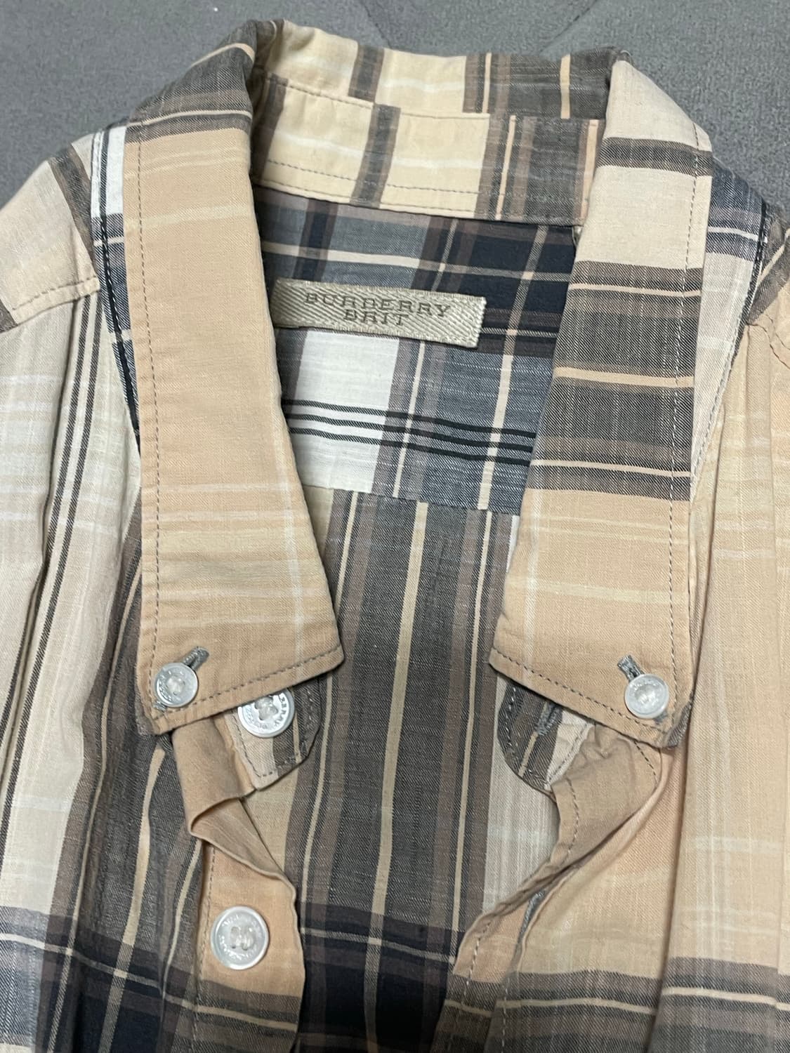 버버리 남성 체크 반팔 셔츠 상품이미지2