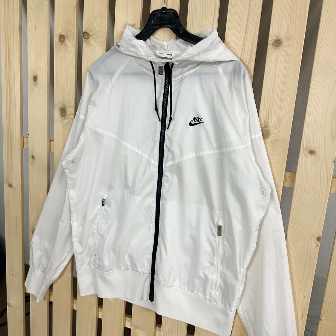(L) 나이키 화이트 바람막이 자켓 상품이미지2