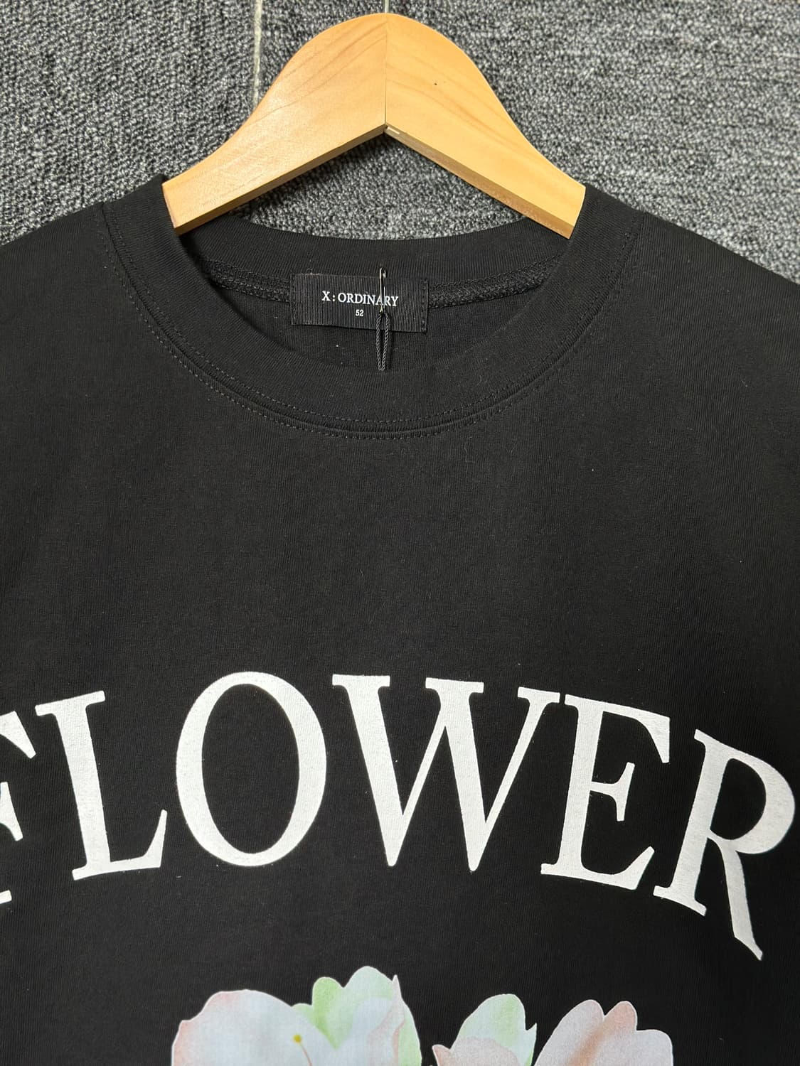 X:ORDINARY 플라워 프린팅 블랙 티셔츠 상품이미지3