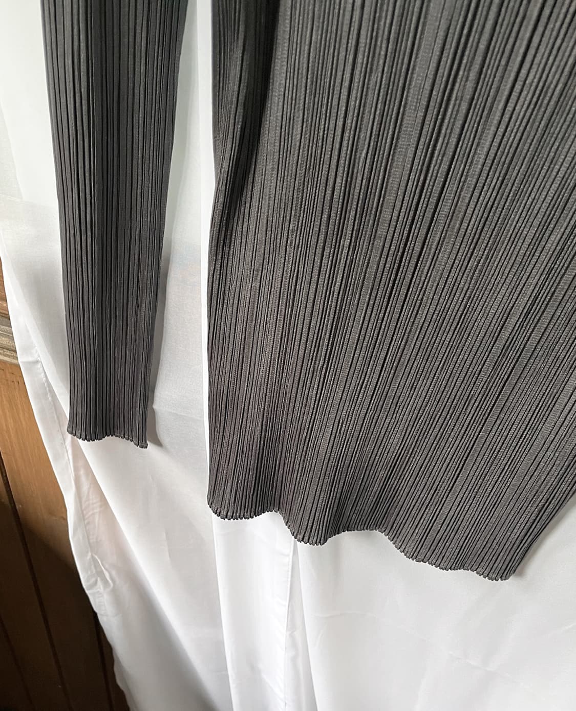 ISSEY MIYAKE PLEATS PLEASE dark grey top 상품이미지6