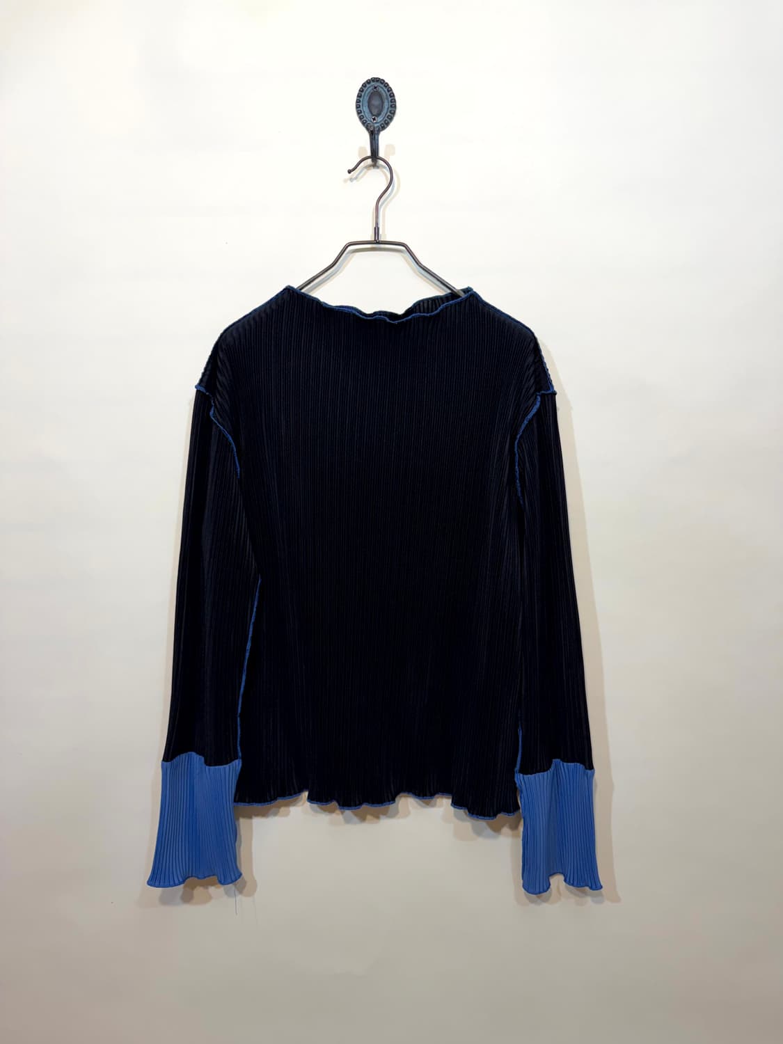 K&G INTERNATIONAL 플리츠 블라우스 상품이미지1