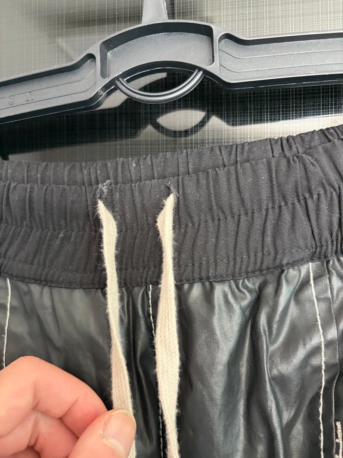 릭오웬스 다크쉐도우(Rick Owens DRKSHDW) 블랙 코팅 카고  상품이미지2