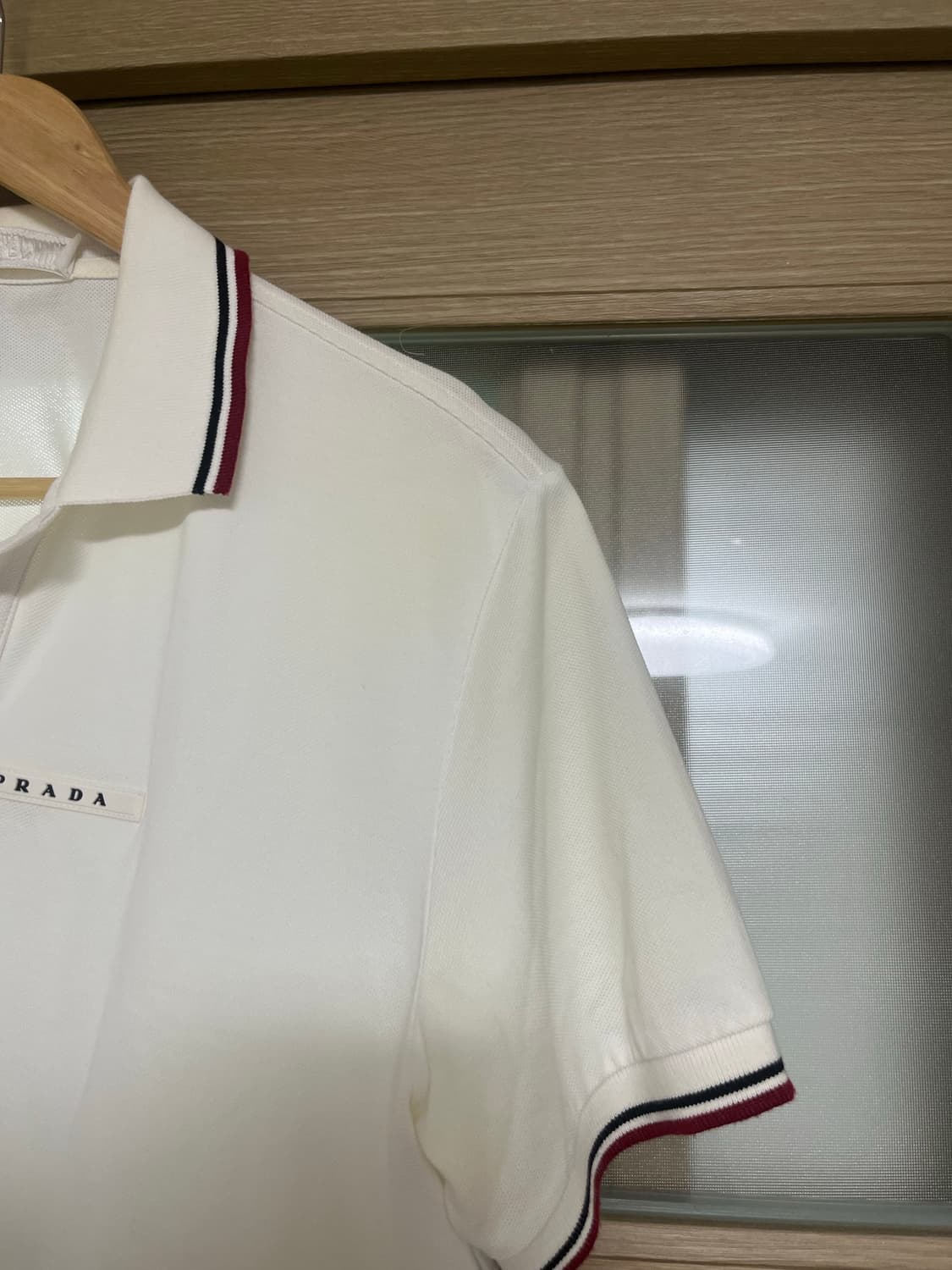 프라다 반팔 카라티 폴로셔츠 폴로티셔츠 상품이미지2