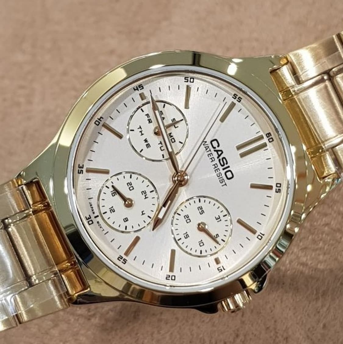 카시오 여성시계LTP-V300G-9AUDF 판매 상품이미지4