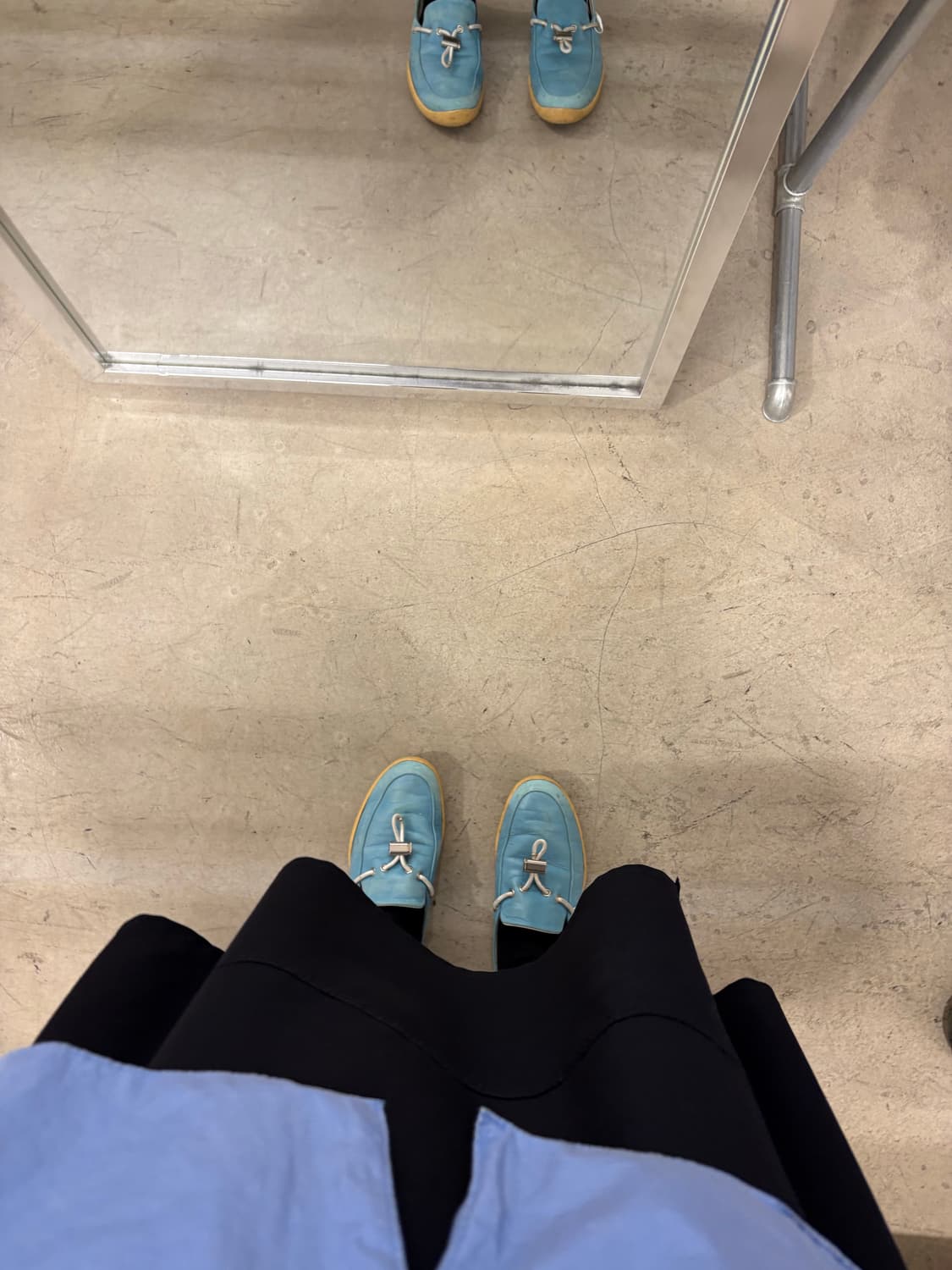 prada leather slip on 상품이미지4
