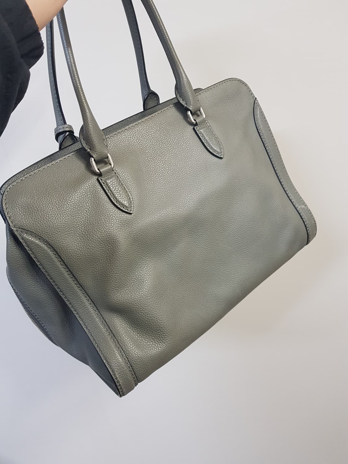 알렉산더 맥퀸 패드락 토트백  라지  상품이미지4