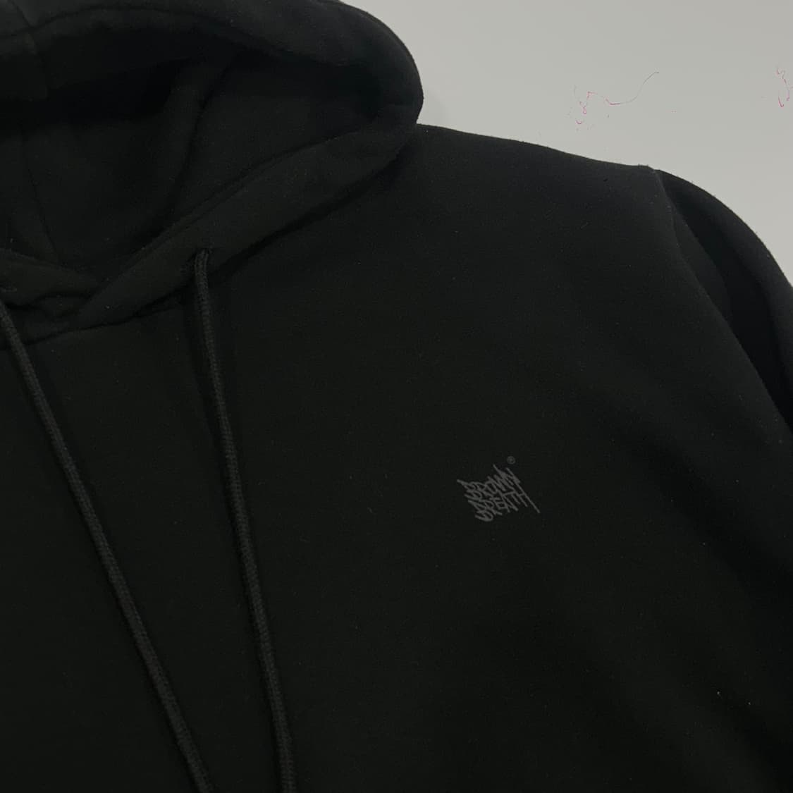 Brown breath 브라운브레스 차콜 로고 블랙 후드티 상품이미지5