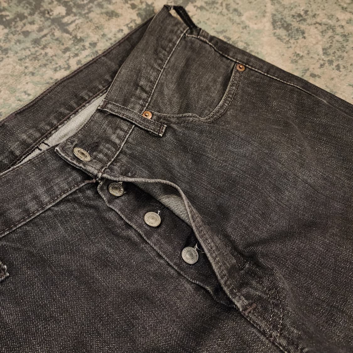 색감이 매력적인 리바이스 501데님 상품이미지4