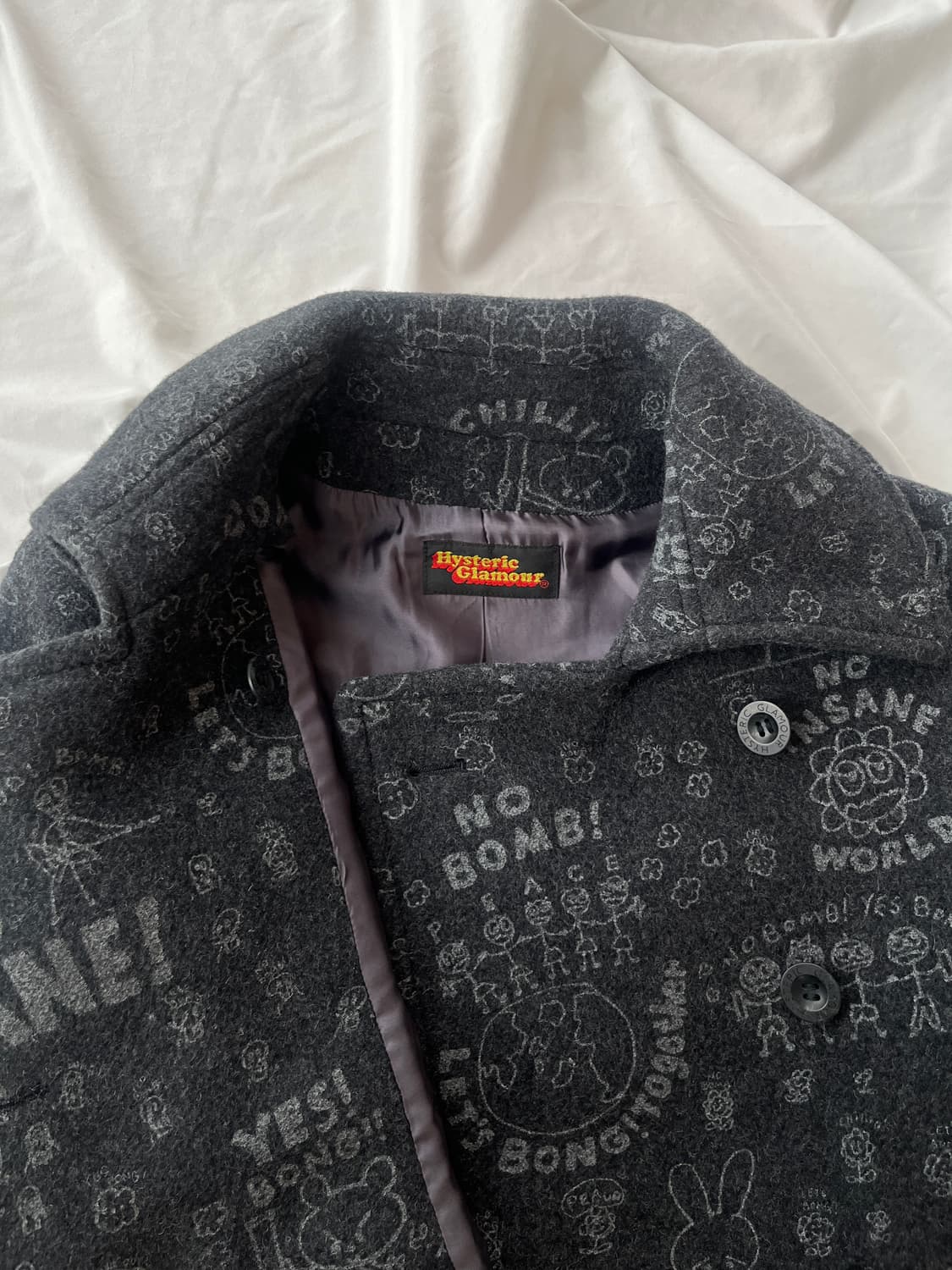 히스테릭 글래머 아카이브 화난 토끼 스케치 더블 버튼 크롭 쇼트 피코트 상품이미지3