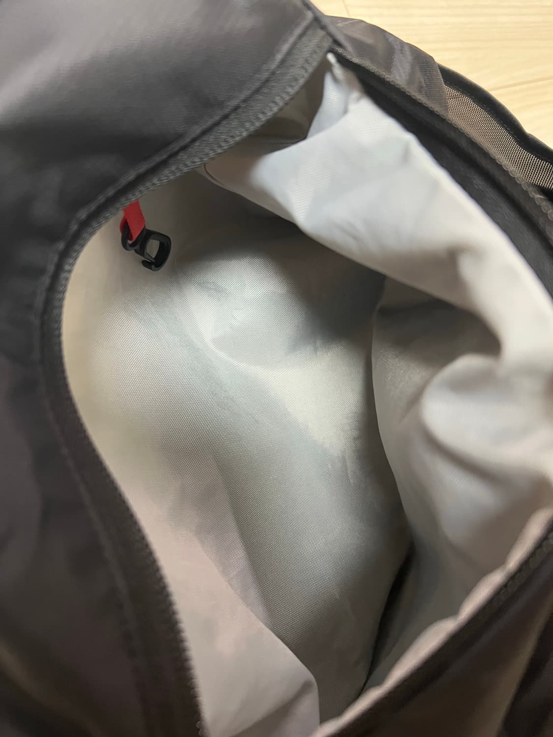 아크테릭스 헬리아드12L 토트백 상품이미지5