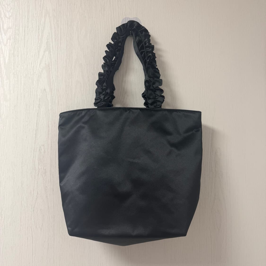 [새상품] 메종드플뢰르 새틴 리본백 상품이미지4