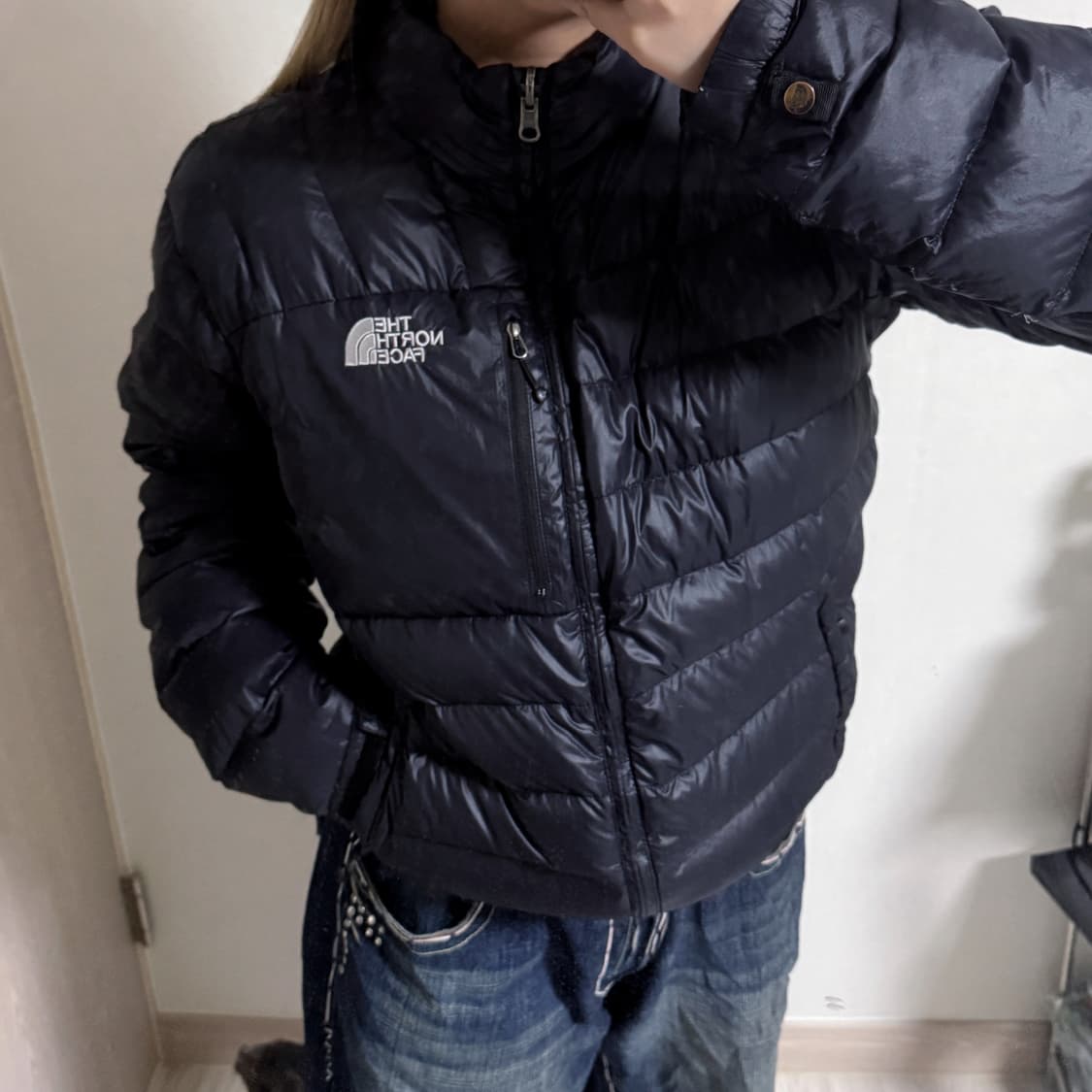 노스페이스 블랙 경량패딩 상품이미지2