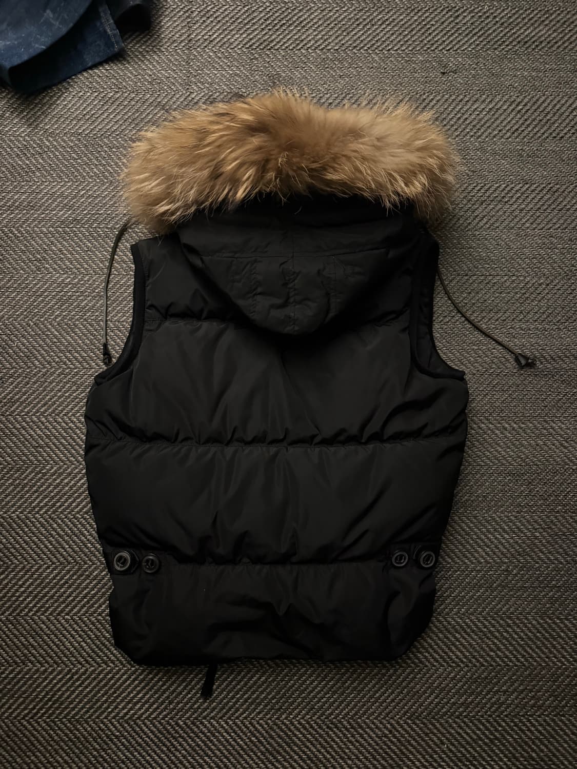 디스퀘어드 라쿤퍼 패딩조끼 44 상품이미지3