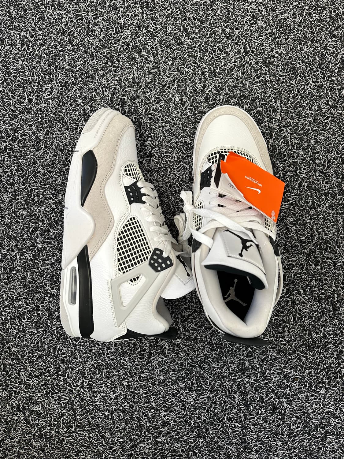 나이키 조던4 레트로 화이트 앤 블랙 265mm 상품이미지2