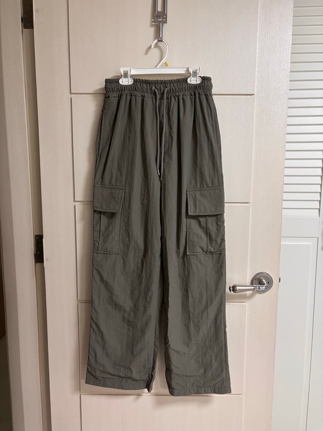 블랙업 버니 카고 투웨이 밴딩팬츠 기모 카키 상품이미지5