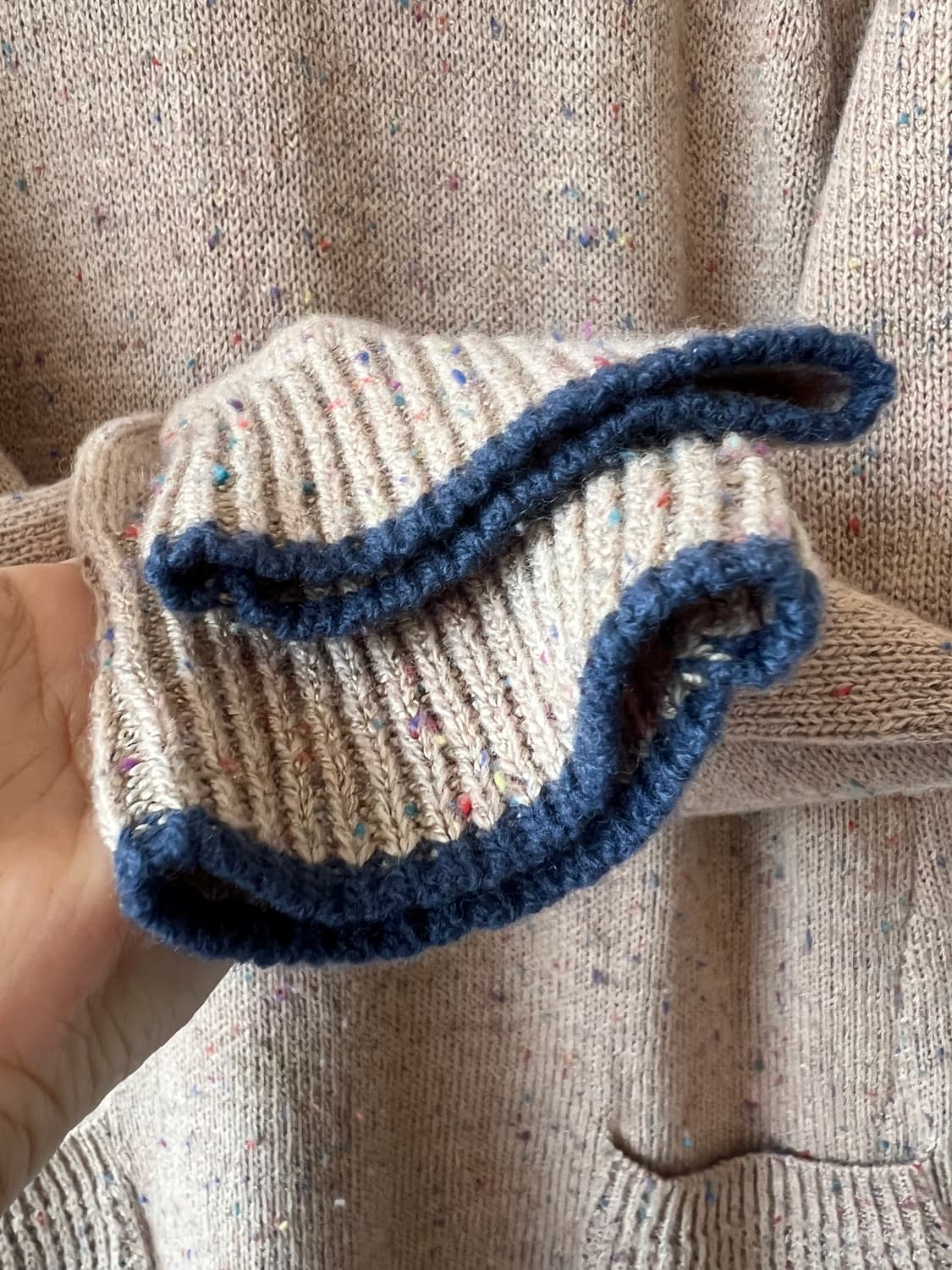 써스데이아일랜드 여성 카멜베이지 울니트원피스 프릴밑단원피스 상품이미지5