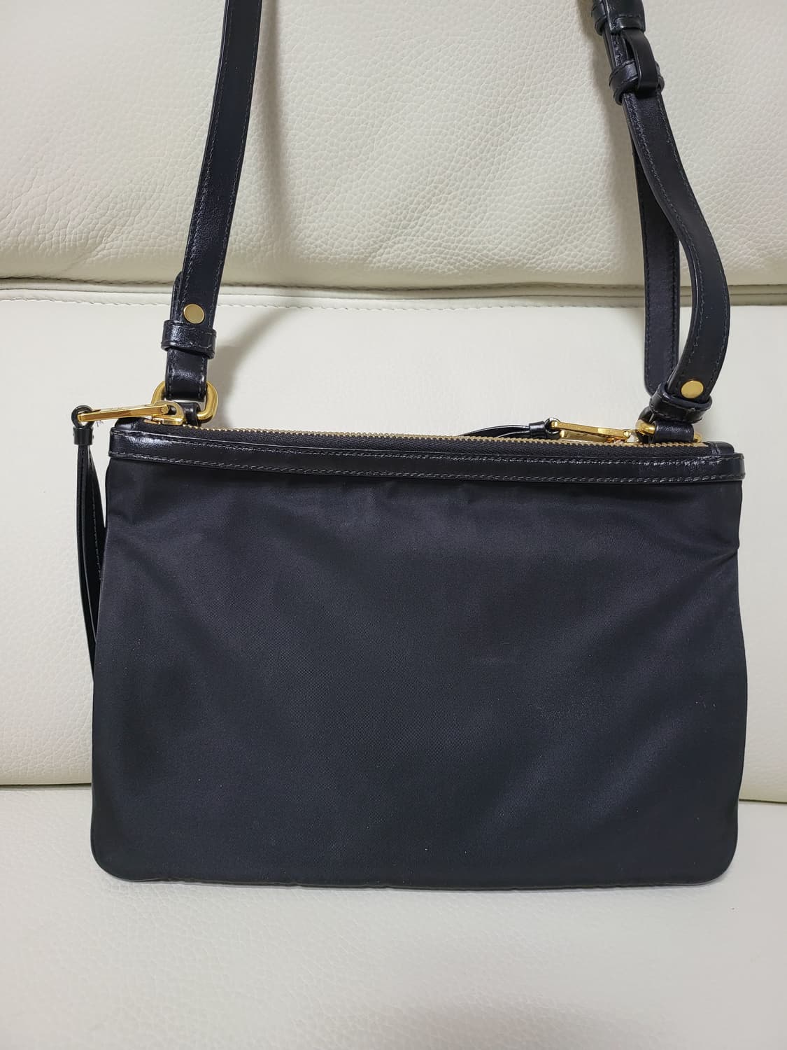 프라다 투지퍼 크로스백  상품이미지3