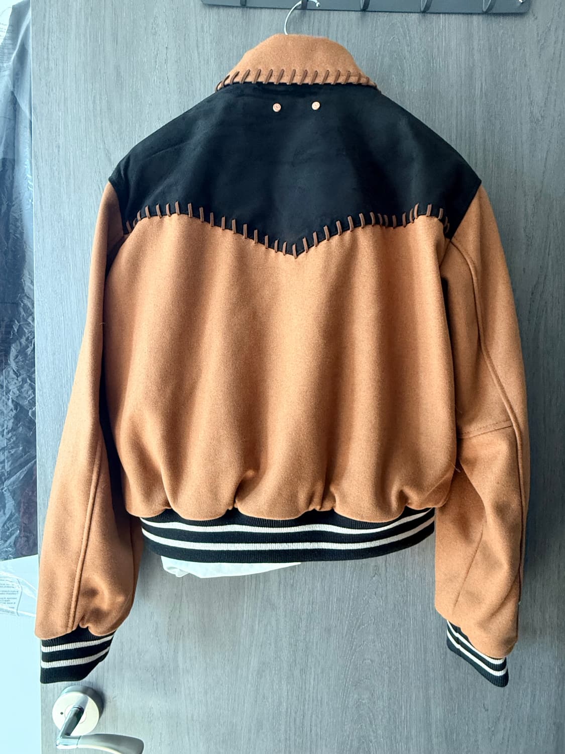 앤더슨벨 우먼 마고 웨스턴 바시티 자켓 브라운 상품이미지2