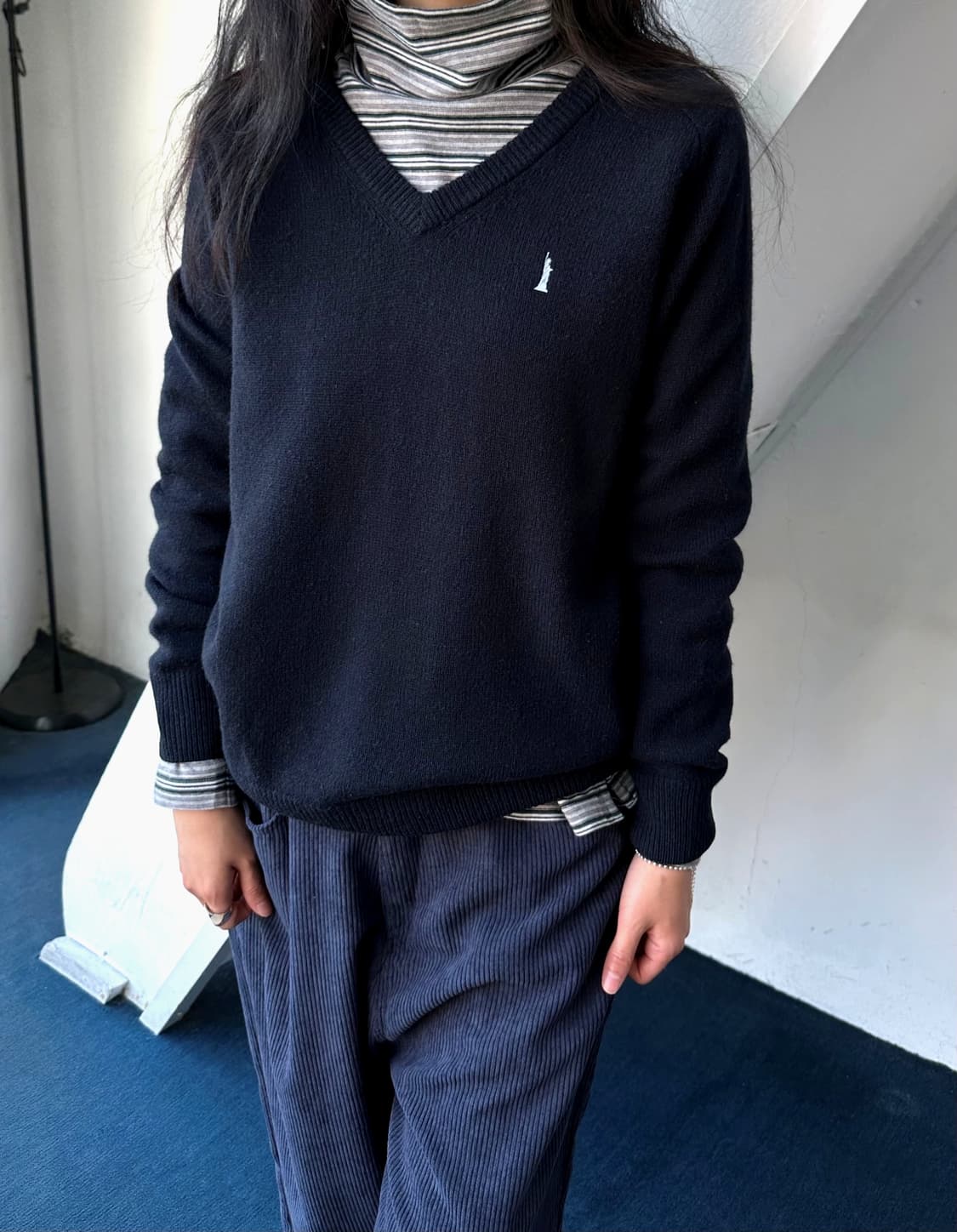 Wool v-neck design stitch knit P/O 상품이미지8