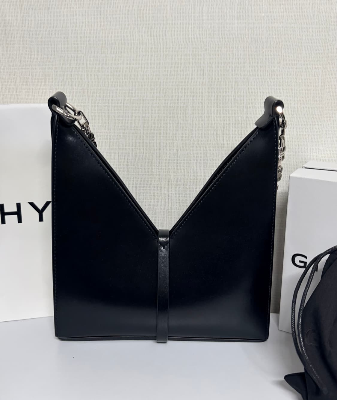 지방시 컷아웃 미니+정품 스트랩+파우치+쿠션 상품이미지8