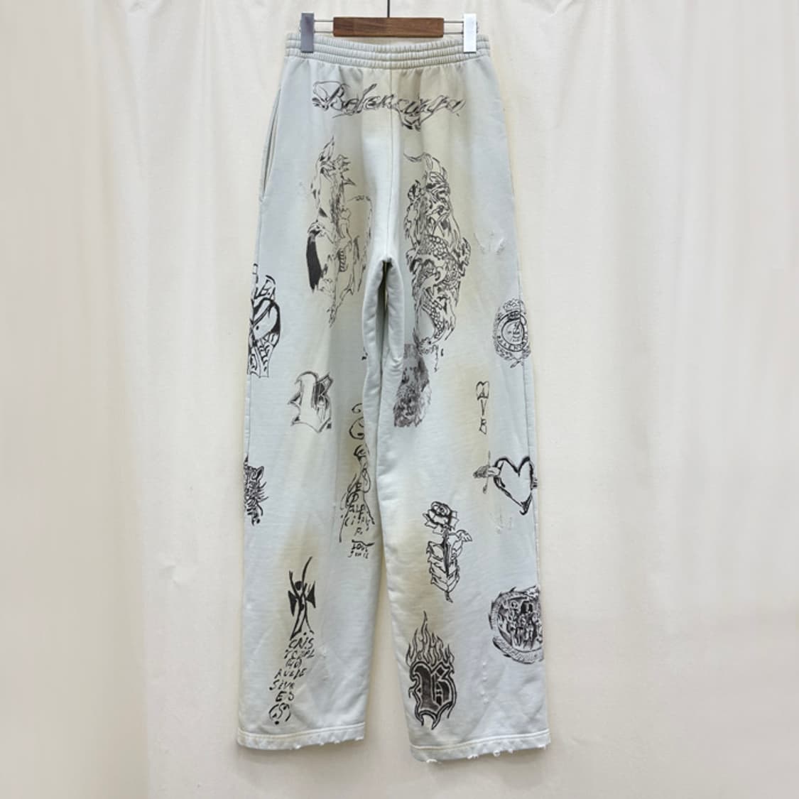 발렌시아가 24SS 타투 배기 스웻팬츠 상품이미지4
