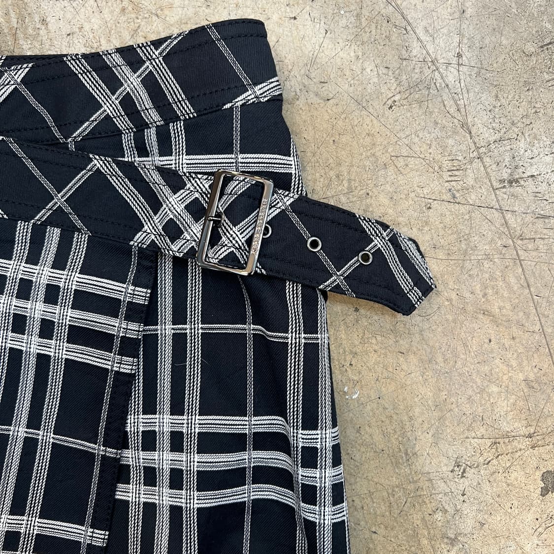 버버리 런던 체크 랩 스커트 상품이미지2