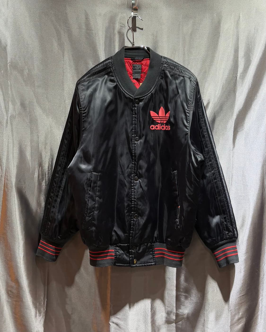 S 아디다스 레드 빅로고 버튼 봄버 자켓 상품이미지3