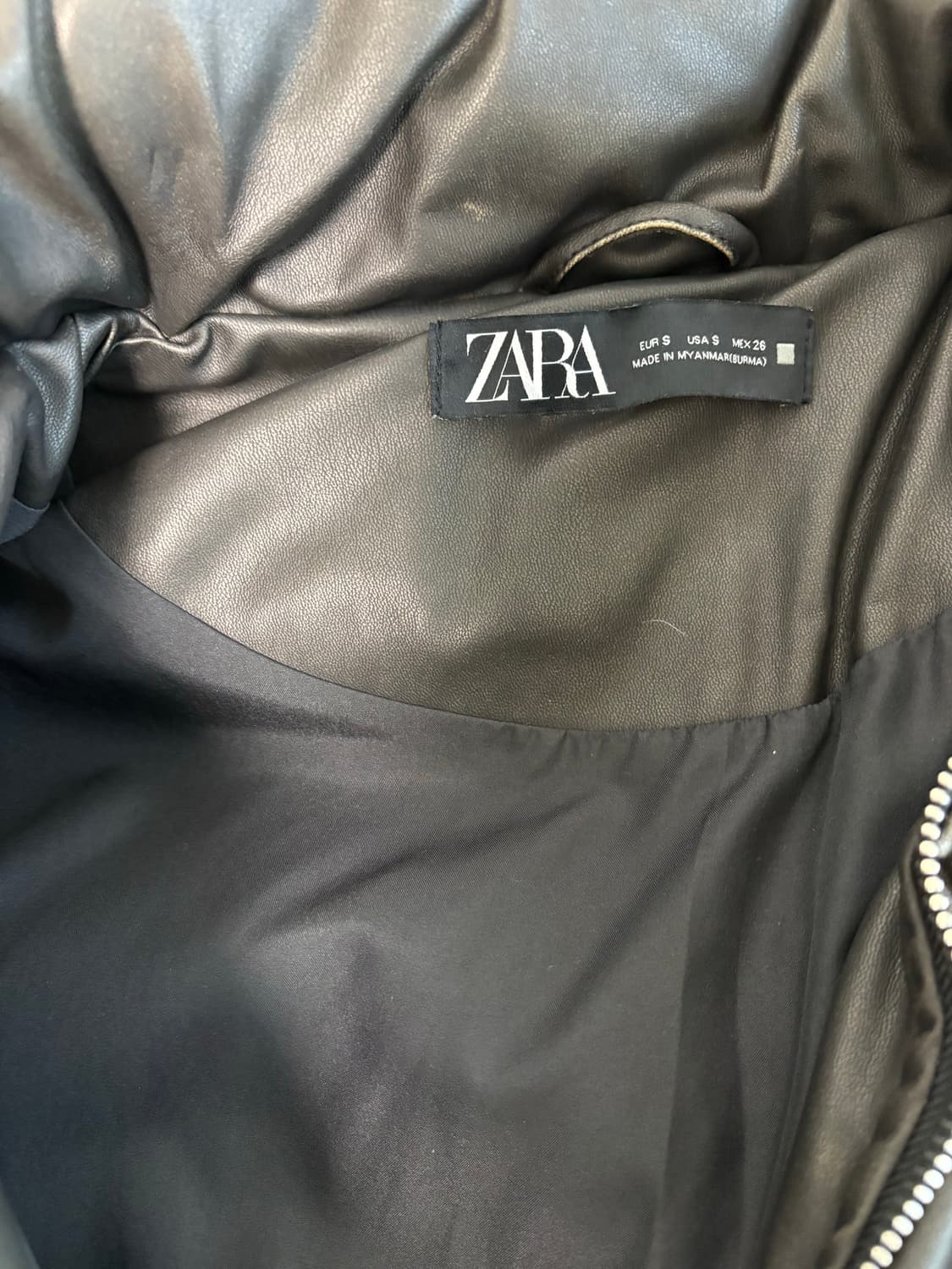 자라 숏 크랙 레더 패딩 자켓 상품이미지3