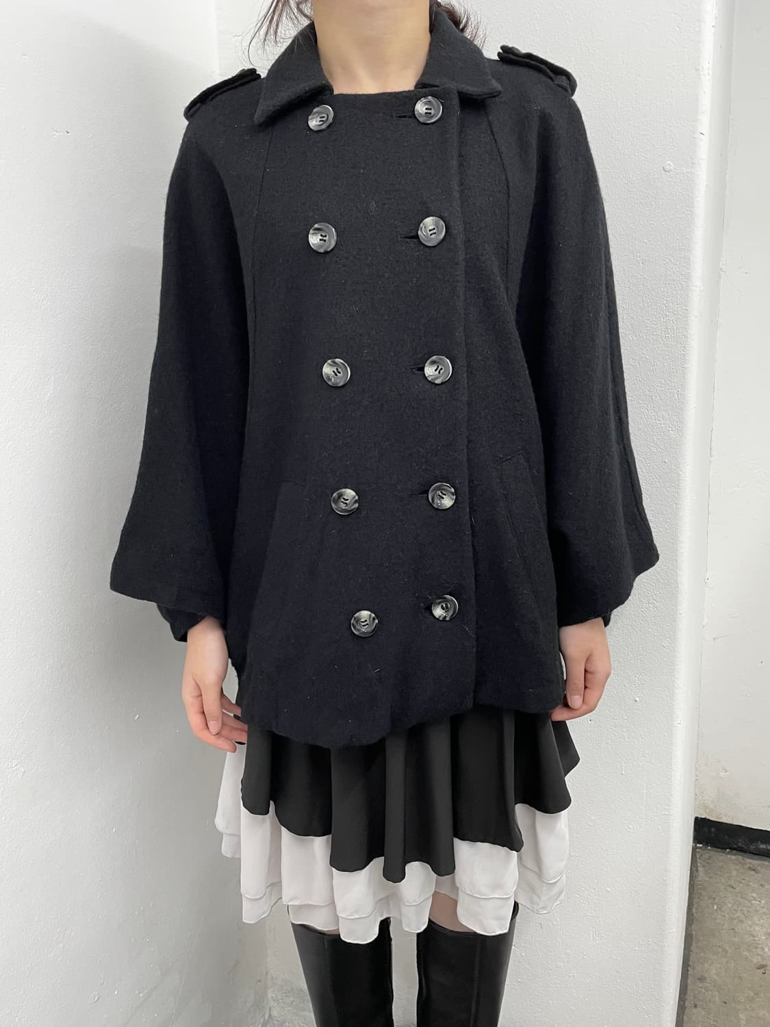 블랙 나폴레옹 버튼 케이프  상품이미지3