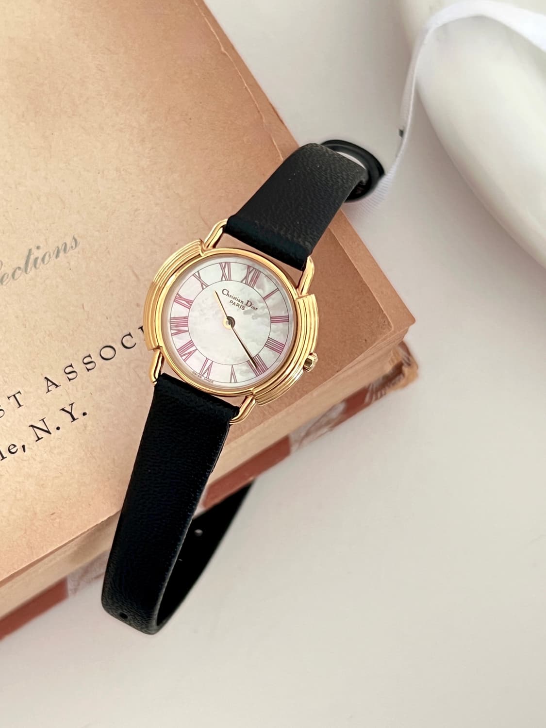 디올 골드 라운드 CD 버클 시계 / 정품감정 . 케어 상품이미지2