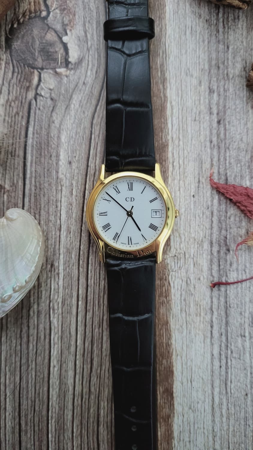 [연말세일]정품 크리스찬디올 골드 라운드 남여공용 시계 상품이미지2