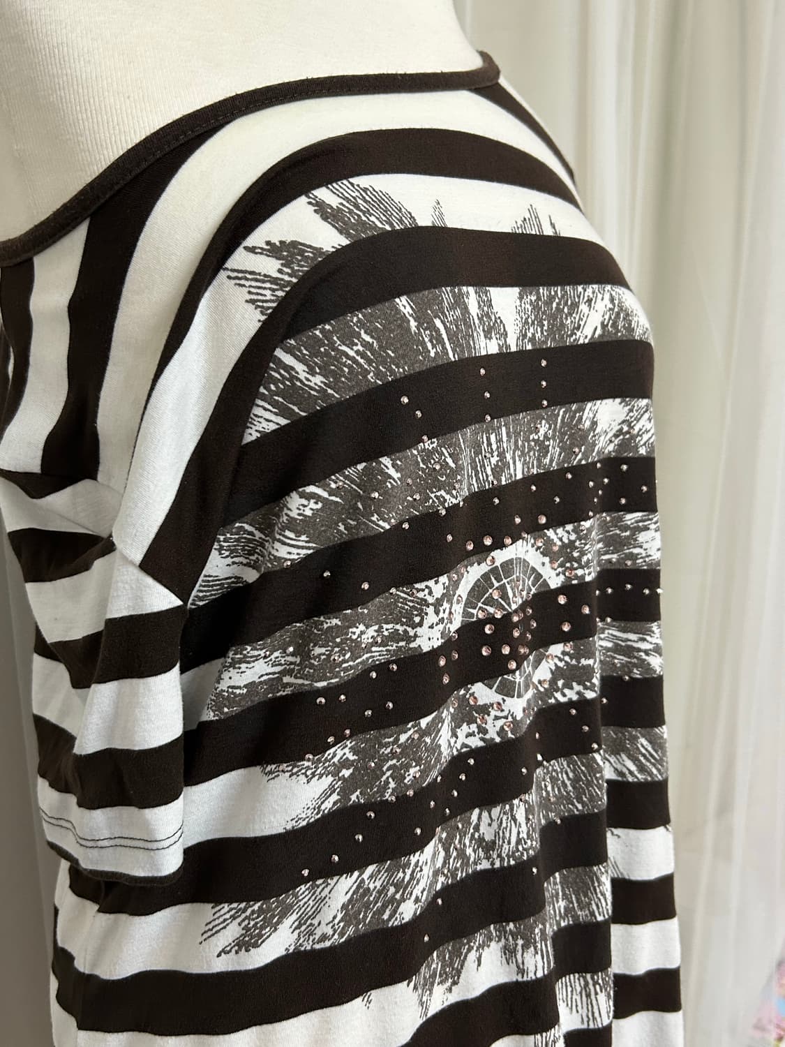 플라밍고 Y2K 브라운 스트라이프 큐빅 루즈핏 탑 상품이미지2