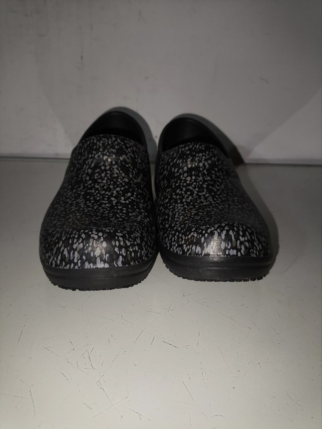 w5 220mm 크록스 네리아 프로2 클로그 워커 상품이미지3