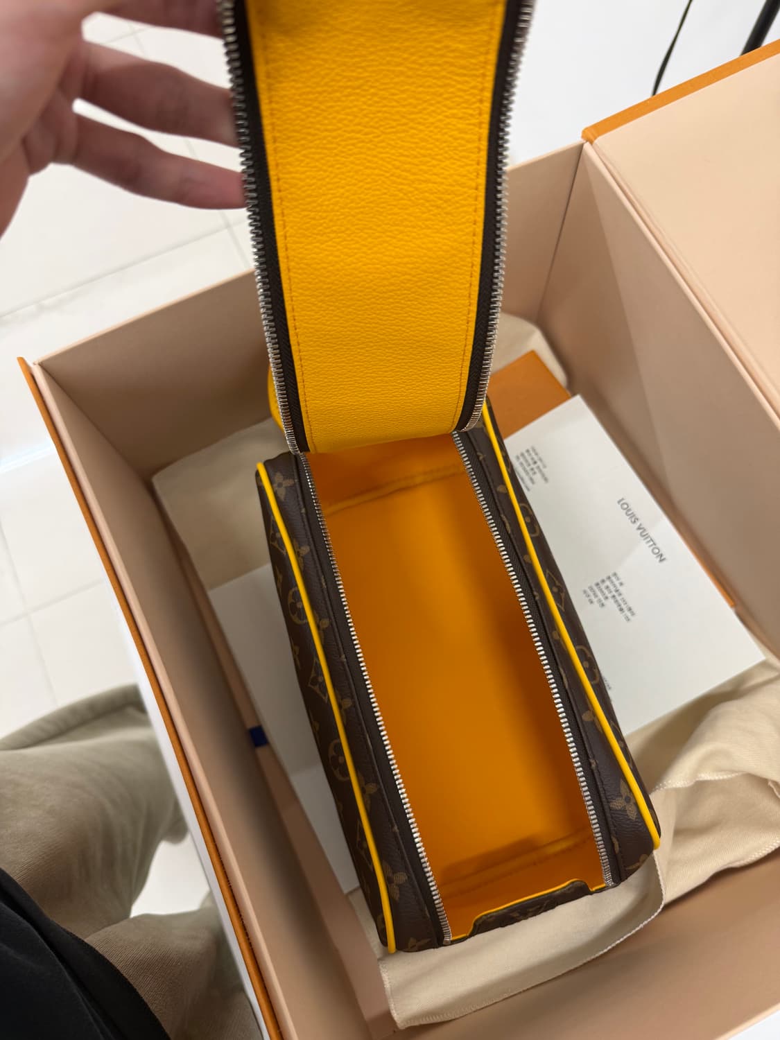 상태좋음 OS 루이비통 모노그램 돕키트 클러치 풀구성 상품이미지8