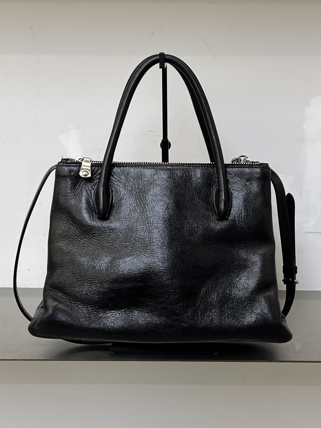 미우미우 비텔로 샤인 토트백 상품이미지3