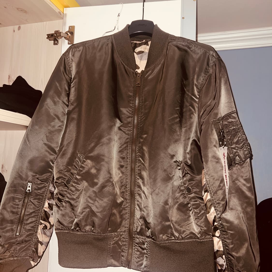 알파 인더스트리 희귀 리버시블 카모 ma-1 항공잠바 봄버  xxl 상품이미지2