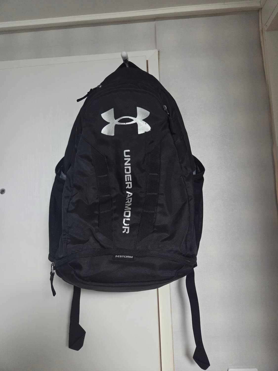 언더아머 UA 허슬 5.0 백팩 블랙 상품이미지1