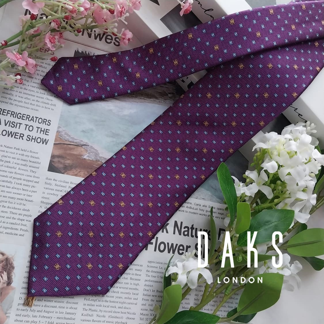 닥스 실크 퍼플 마이크로 패턴 넥타이 8.2cm A+등급 K1584
 상품이미지1