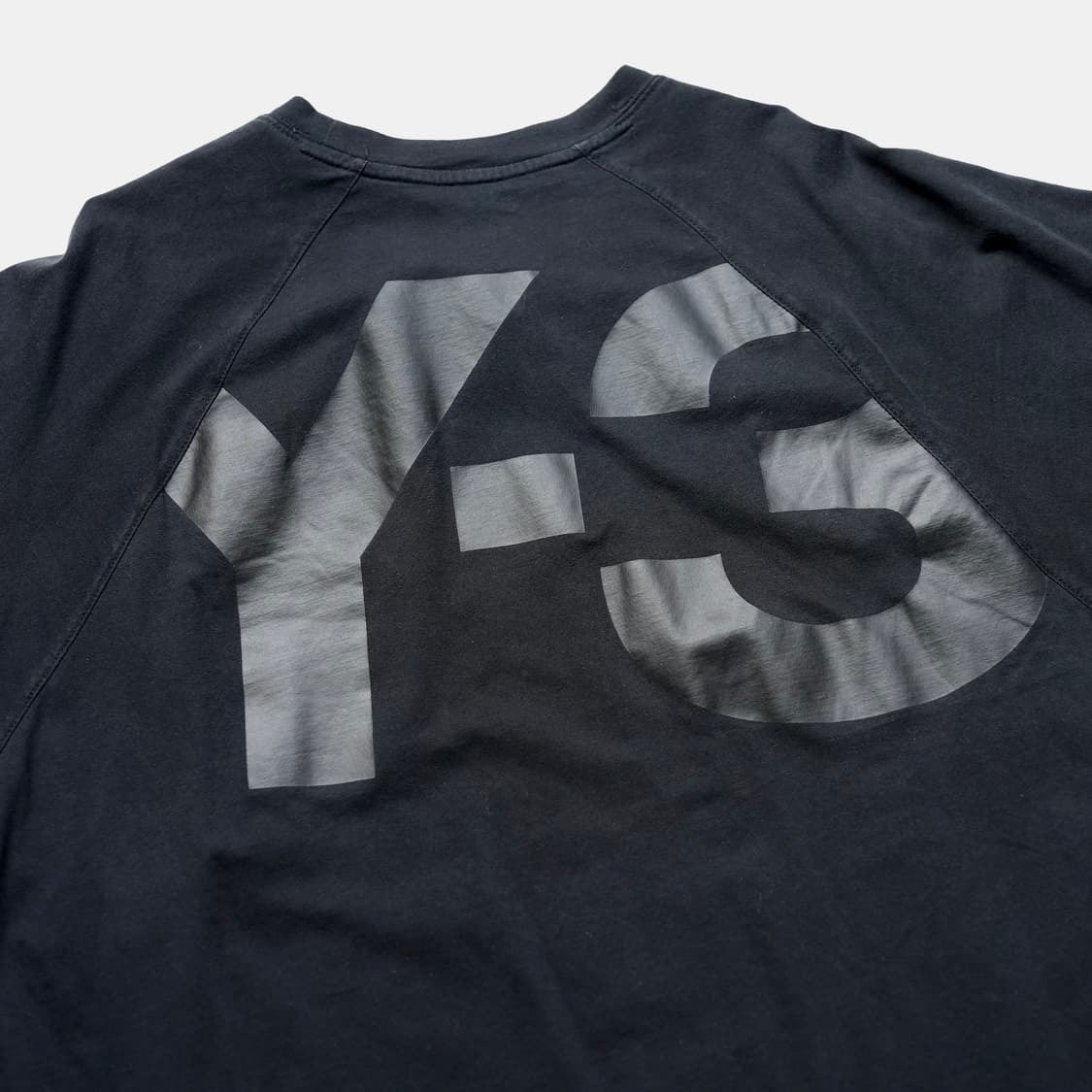 Y-3 블랙티셔츠 상품이미지2