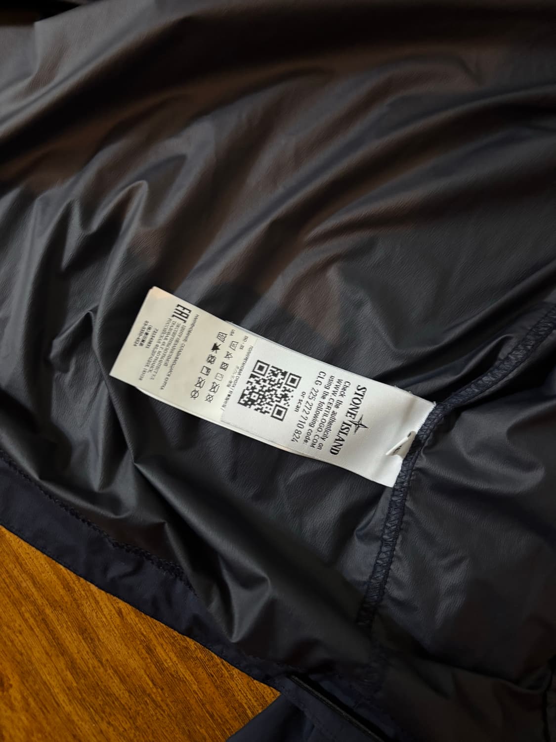 스톤아일랜드 바람막이 상품이미지4