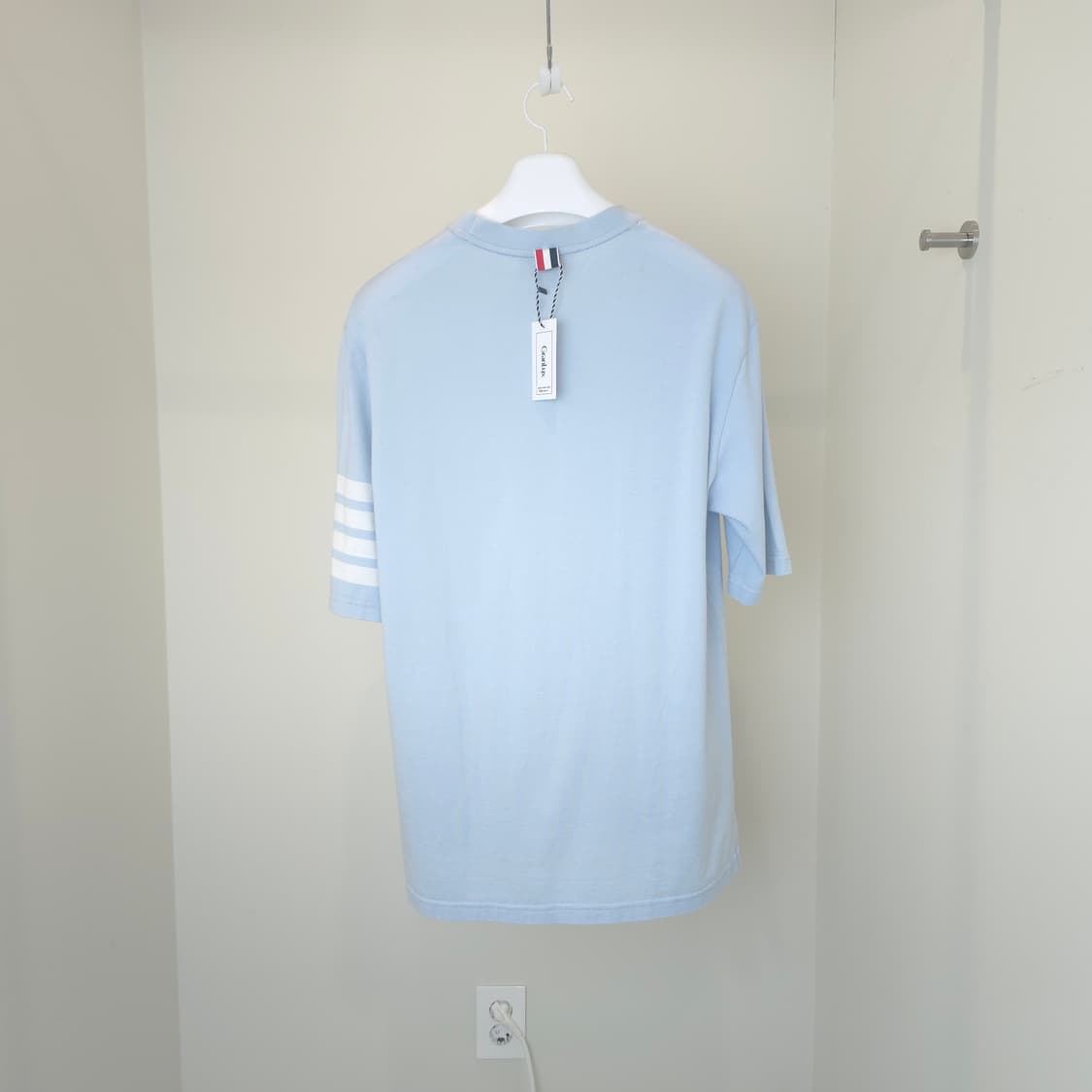 [중고/정품] 톰브라운 사선 반팔 상품이미지4