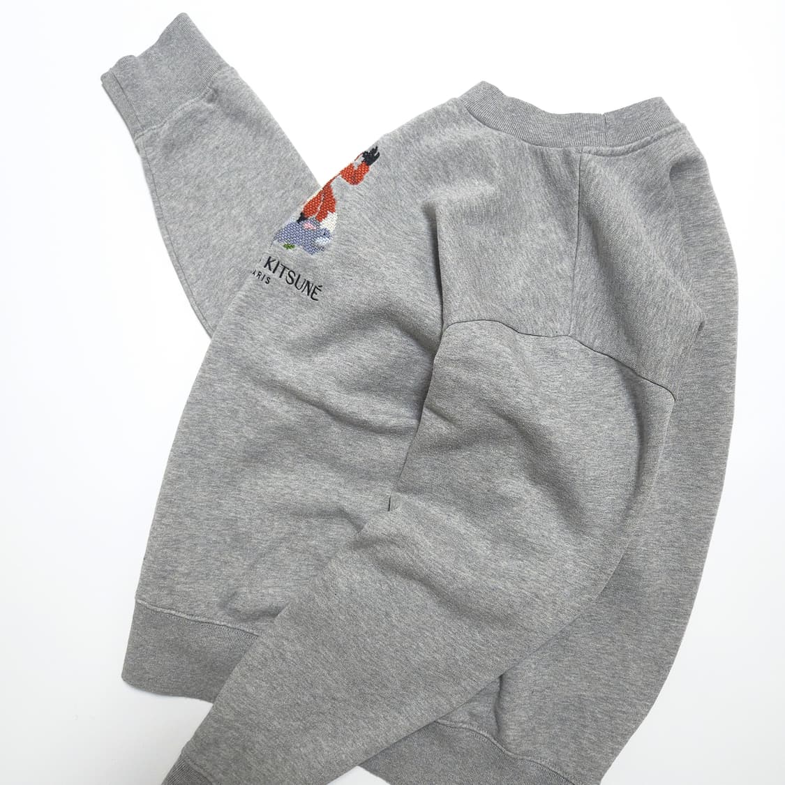 메종키츠네 픽셀 폭스 스웻셔츠 맨투맨 그레이 상품이미지3