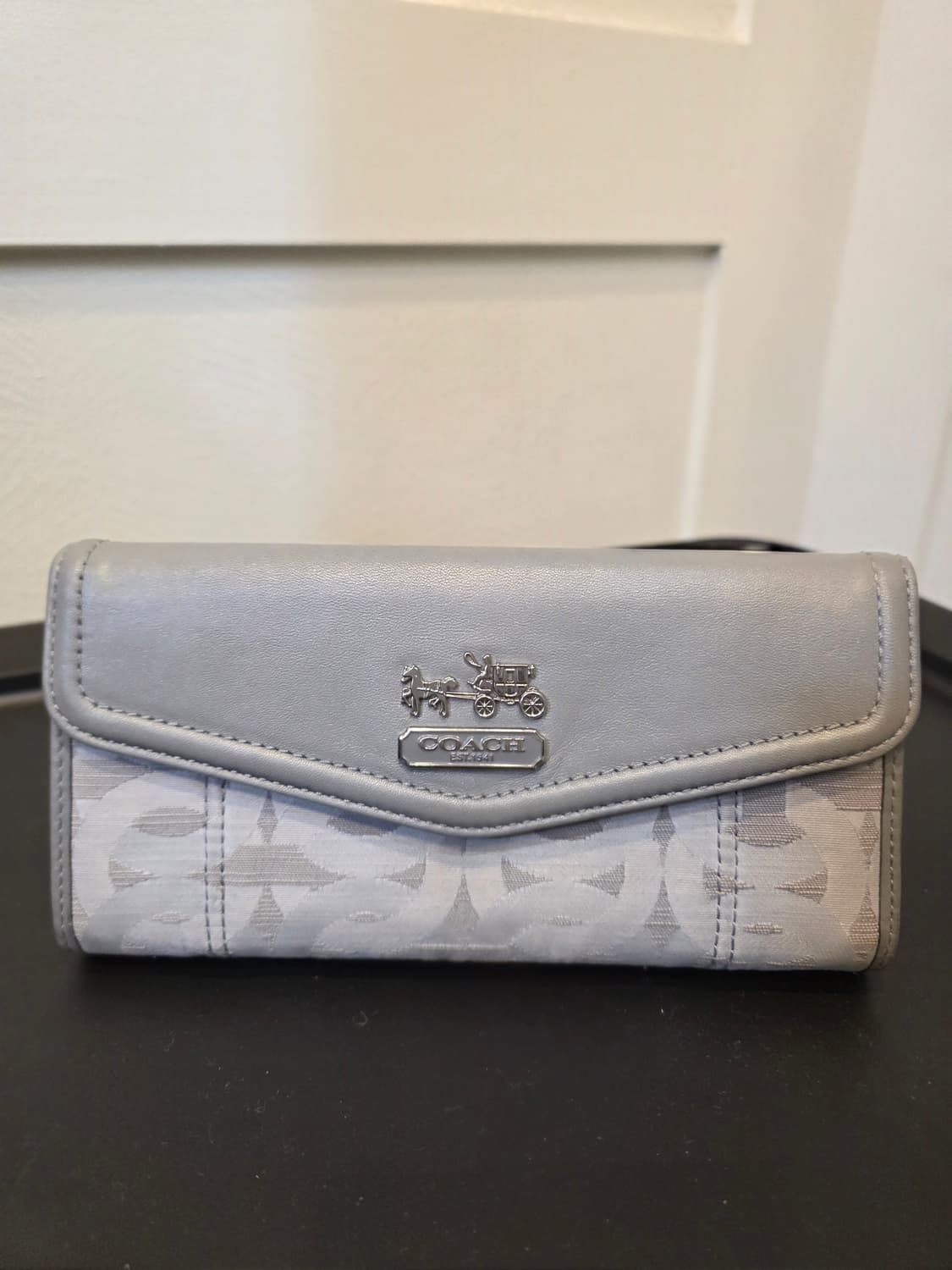 코치 메디슨 옵 아트 지갑 상품이미지1