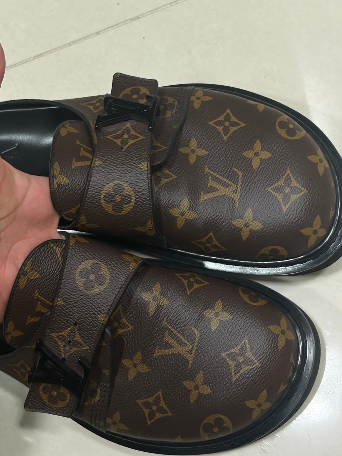 루이비통 이지 뮬 255 상품이미지1