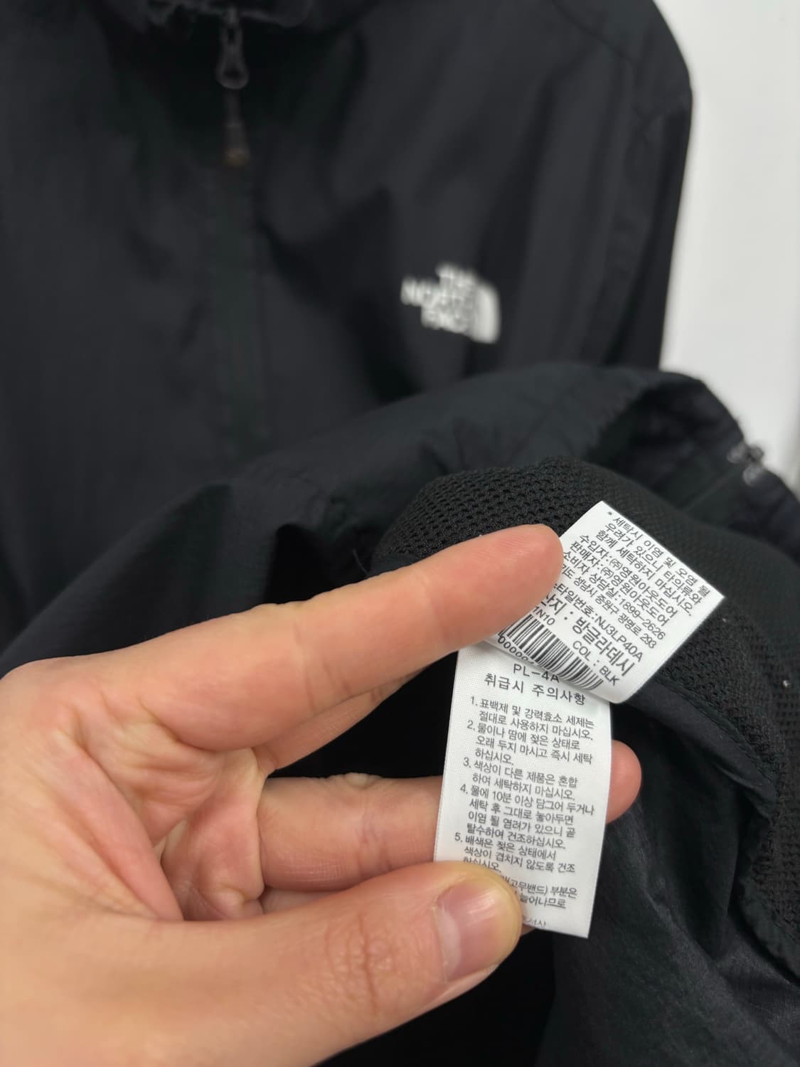 노스페이스 우먼 윈드브레이커  상품이미지7